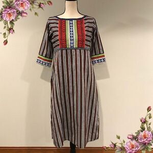 Short sleeve embroidered tunic/ top